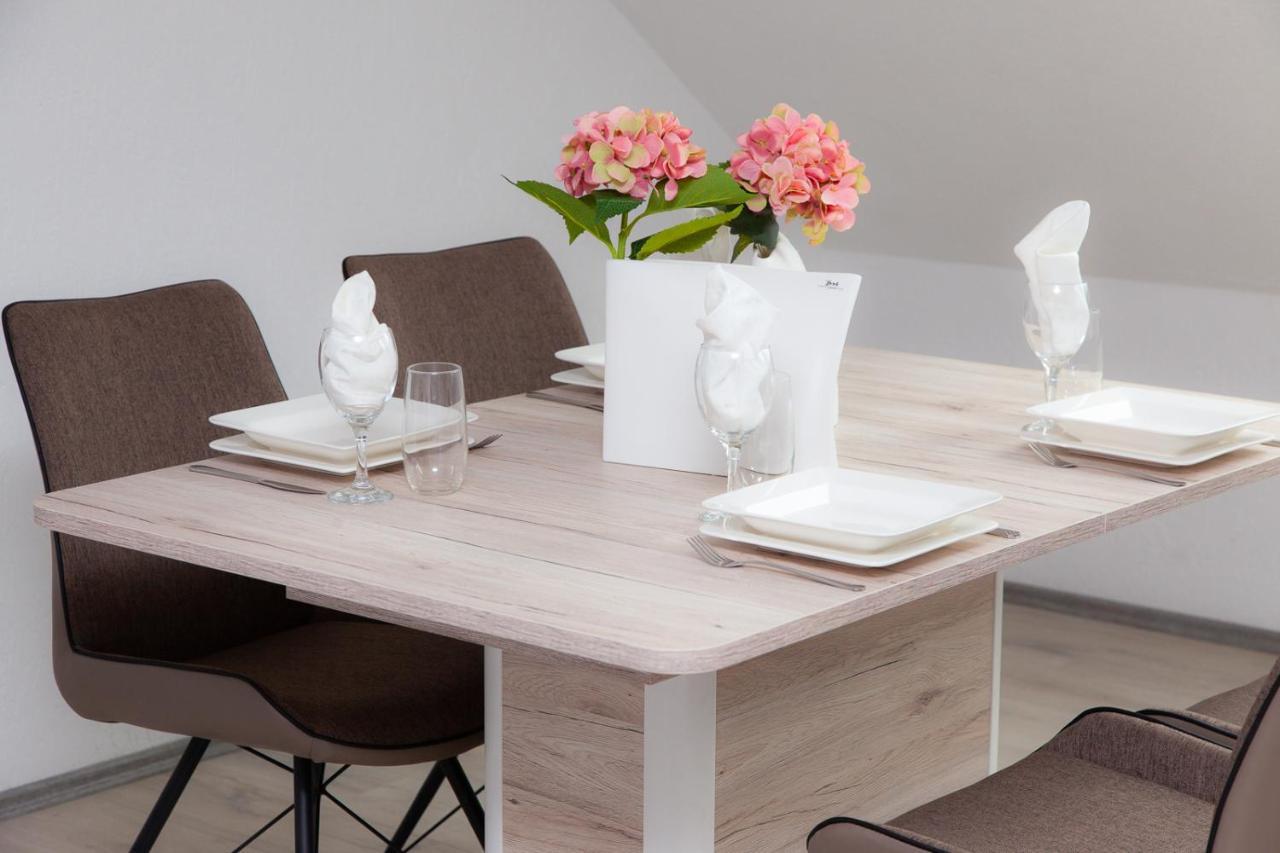 T&K Apartments Near Messe Fair Trade Duesseldorf Und Airport 3A Дуйсбург Екстериор снимка
